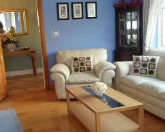 Rockmount House - Clifden - Olohuone