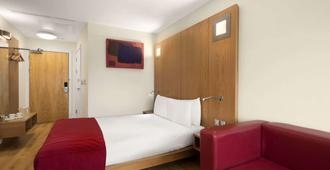 Ramada Encore by Wyndham Doncaster Airport - Doncaster