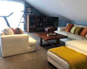 Seamill Beachfront Villa with spacious garden and well appointed terraces - West Kilbride - Sala de estar