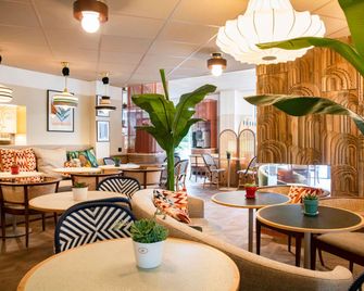 Novotel Suites Nice Airport - Niza - Bar