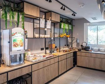 Ibis Roquebrune Cap Martin Menton - Roquebrune-Cap-Martin - Buffet