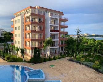 Riviera Fort Beach Apartments By Kalina - Ravda - Gebäude