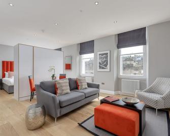 Destiny Scotland Hanover Apartments - Edinburgh - Living room