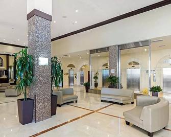 Sunny Island Studio at the RESORT front of the Beach - Sunny Isles Beach - Recepción