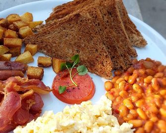 Shoestrings Backpackers & Bar - Victoria Falls - Comida
