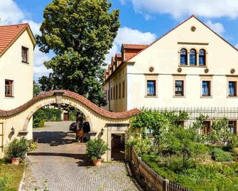 Landhotel Gut Wildberg mit Sauna - Meissen - Bina