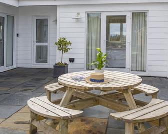 Hafod, Llangoed - Beaumaris - Patio