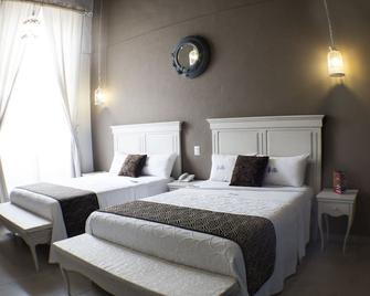 Casa Jose Maria Hotel - Morelia - Bedroom