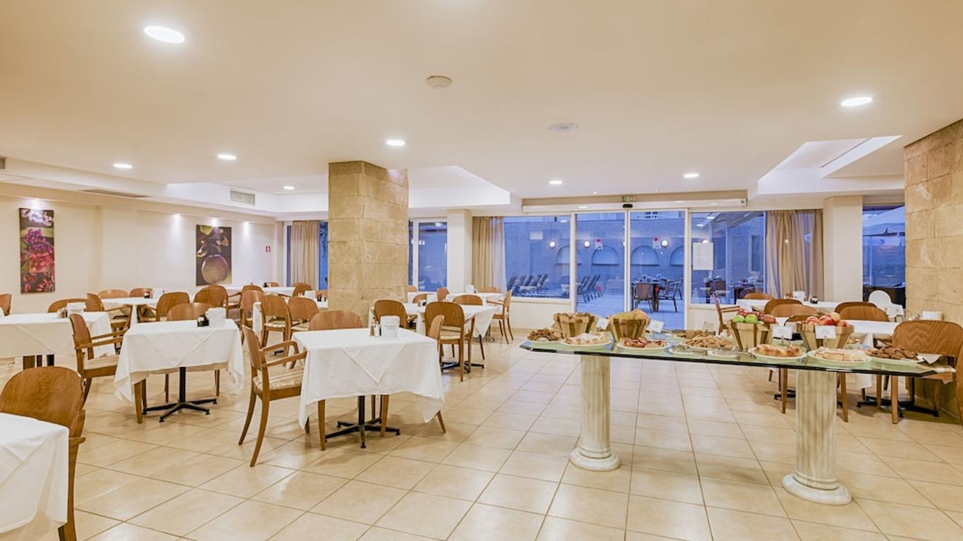 Pearl Hotel