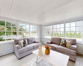 1930s Guest House - Yarmouth - Pokój dzienny