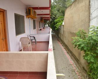 Lakshmi Cottage - Mahabalipuram - Balcón