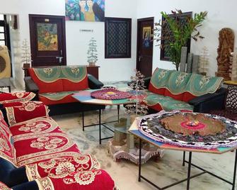 Singhi Villa Guest House - Udaipur - Lounge