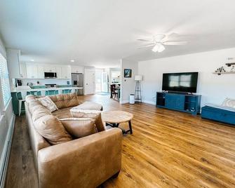 Lakeview Retreat in Ticonderoga, NY - Ticonderoga