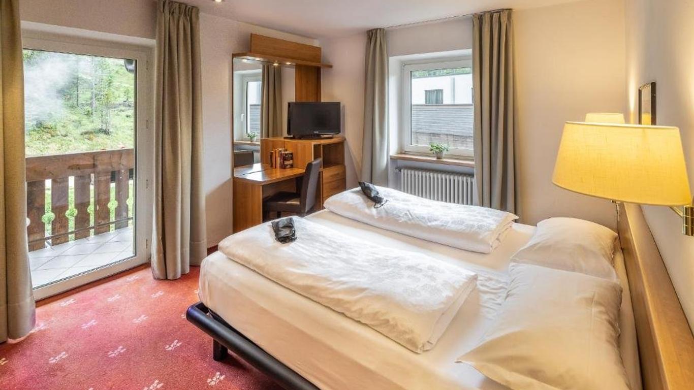 Hotel Sellas