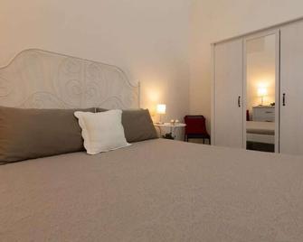Sichelgaita Apartment - Salerno - Bedroom