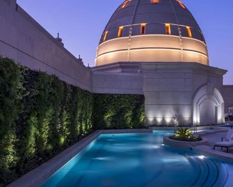 Al Habtoor Palace, Preferred Hotels & Resorts - Dubai - Piscina