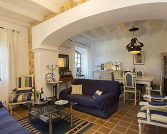 Exquisite Family Villa With Pool, Wifi, Sat Tv, And Enchanting Outdoor Garden - Port de Sóller - Huiskamer