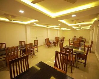 Airport Avenue Plaza - Nedumbassery - Restaurante