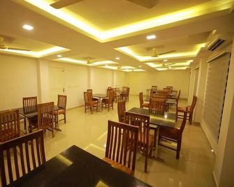 Airport Avenue Plaza - Nedumbassery - Restaurant