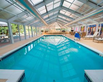 Fairfield Inn & Suites by Marriott Lynchburg Liberty University - Lynchburg - Havuz