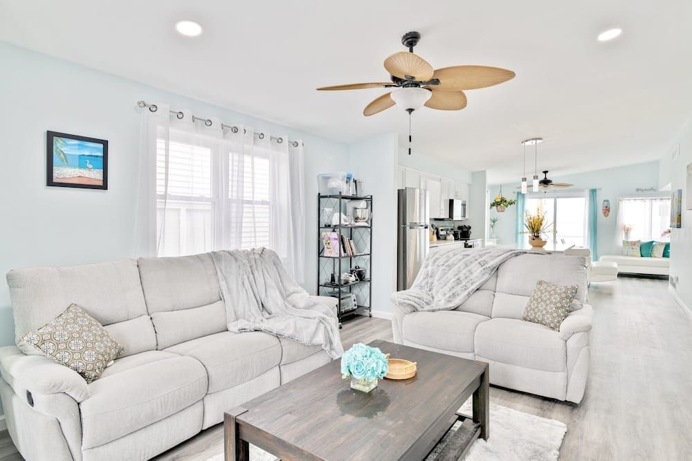 Luxe Private Beachfront Retreat on Delaware River!