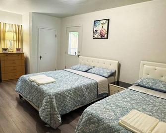 Cheerful 2 Bedroom with spacious Living & Dining - Central Vancouver - Vancouver