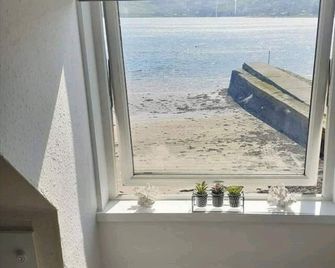 Loch Views Apartment Sleeps 2-Pets Ok-Free Parking - Campbeltown