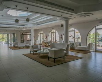 Almyra Hotel & Village - Koutsounára - Hall d’entrée