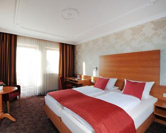 Hotel Vierjahreszeiten - Breitengüßbach - Bedroom
