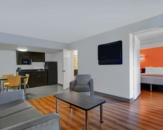 Motel 6 Cutler Bay - Cutler Bay - Sala de estar