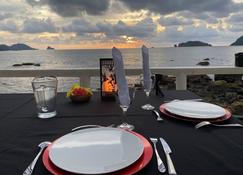 Terra Nova El Nido - Individual Luxury Villas - W\/Islands Tours - Taytay - Restaurante