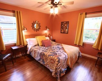 Private Roosevelt Home 6 Blocks from Light Rail - Seattle - Chambre