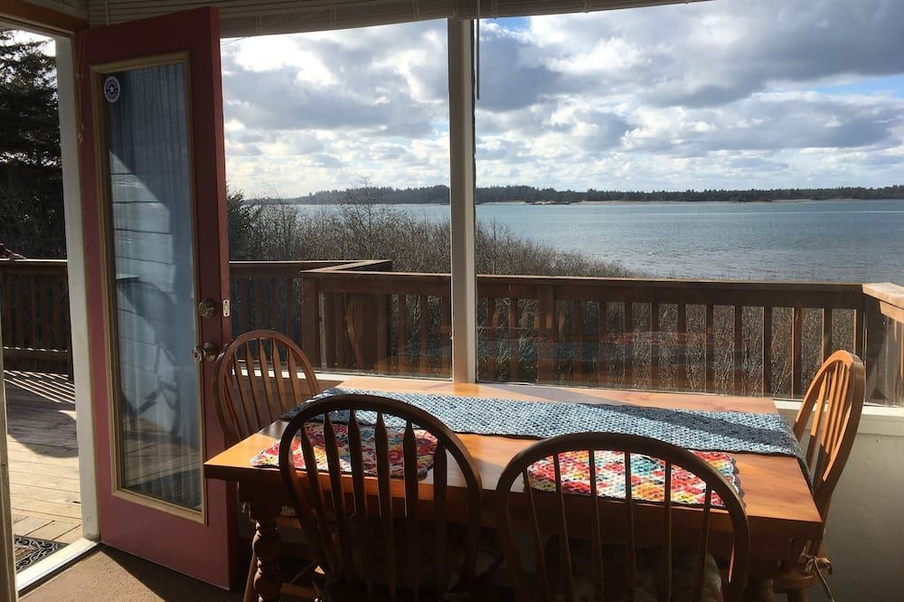 The Beach House On Oregon’s Beautiful South Coast - Coos Bay - Balkón