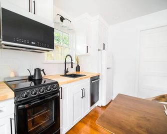 Modern Tiny Home! Near Gsu - Statesboro - Кухня