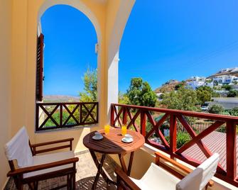 Aspalathos Suites - Akrotiri - Balkong