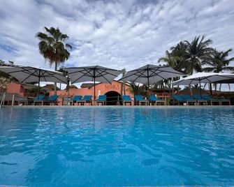 هوتل لا بوزادا - مانزانيلو - حوض السباحة