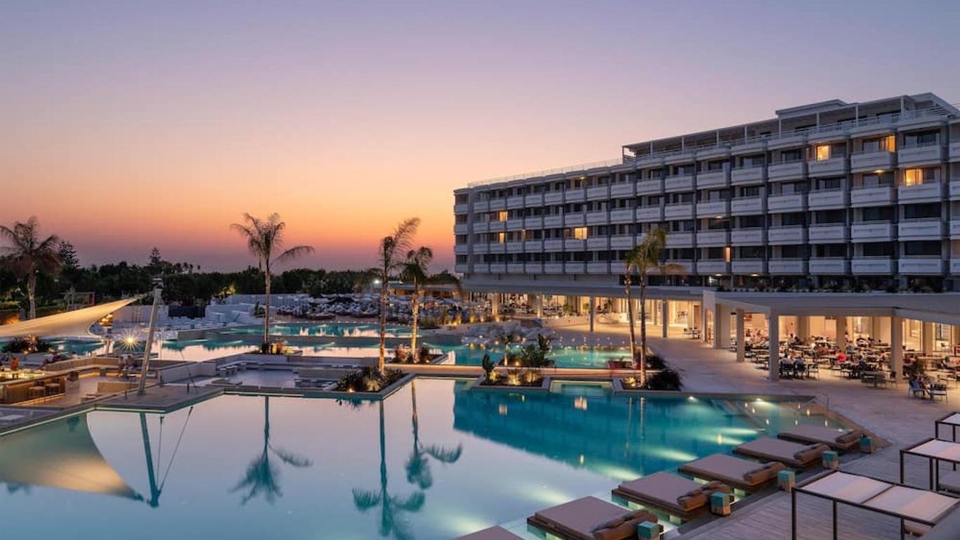 إليكترا بالاس رودز - منتجع مميز بسعر يشمل جميع الخدمات