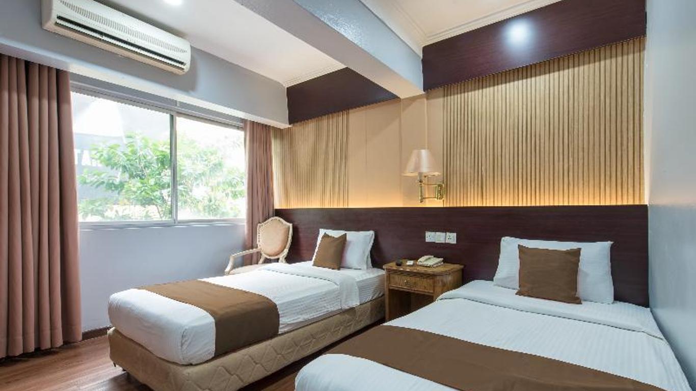 Super OYO Capital O 90125 Hotel Grand Orchard