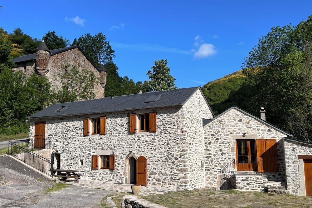Beautiful renovated barn in a small Cévennes hamlet near the Grands Causses. - Meyrueis - Building