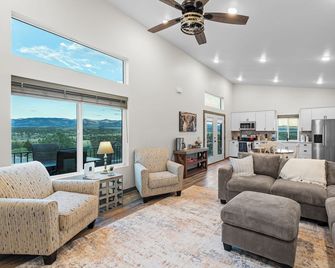 Mountain View Villa a Peaceful Mountain Retreat Close to Bryce Canyon - Hatch - Obývací pokoj