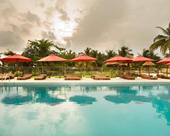 Novotel Cotonou Orisha - Cotonou - Piscina