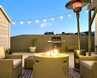 Easy Parking | 15 Min to Union Square | Stocked Kitchen - San Francisco - Patio