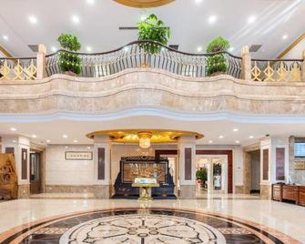 Xingang Holiday Hotel(Xinzheng International Airport Shop) - ז'נגז'ו - לובי