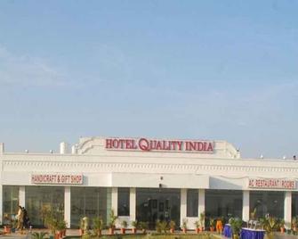 Hotel Quality India - Sāwarda - Edificio