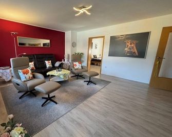 FeWo Galliet Essen - Zentral, ruhig mit viel Komfort - Essen - Living room