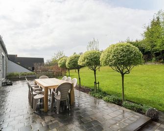 Cozy Bedrooms Cottage, Soumoy - Cerfontaine - Patio