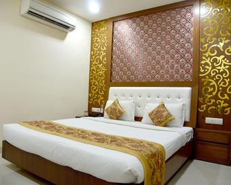 Hotel Simran Pride, Raipur - Raipur - Ložnice
