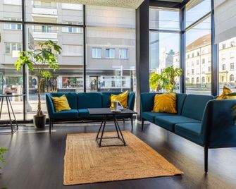 Ibis Basel Bahnhof - Basilea - Vestíbul