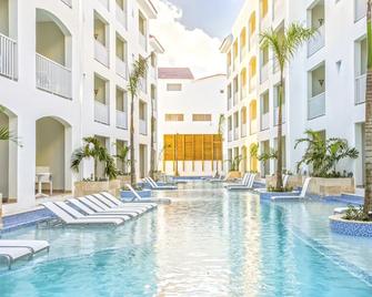蓬塔卡納比利酒店 - 卡納角 - Punta Cana/朋它坎那 - 游泳池