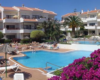 Apartamentos HG Cristian Sur - Los Cristianos - Pool